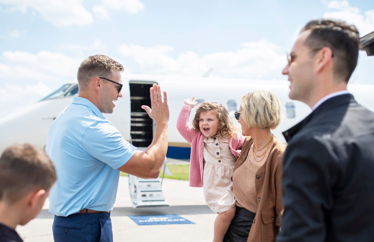 Airshare Fractional Pilot with Family Airshare Fractional Pilot with Family